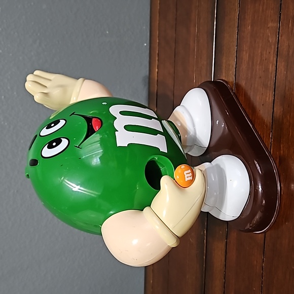 Rare Vintage M&M, Green Waving Large Candy Dispenser, 1992 8.75” - Picture 2 of 10